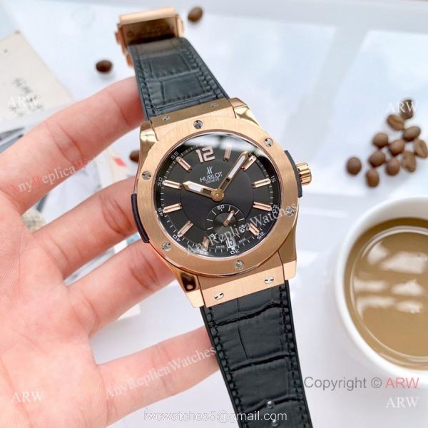Solid Black Hublot Classic Fusion Men Watch New Replica 3