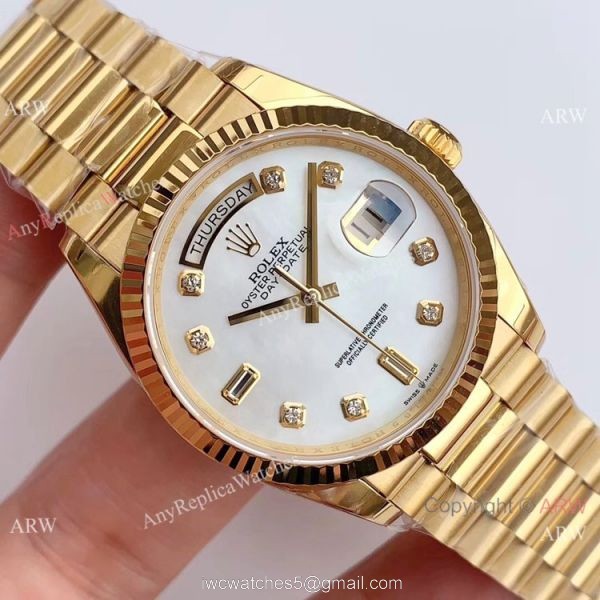 (EW Factory )Rolex Oyster Perpetual Day Date Fake Watch All Gold White MOP Dial 36mm 3