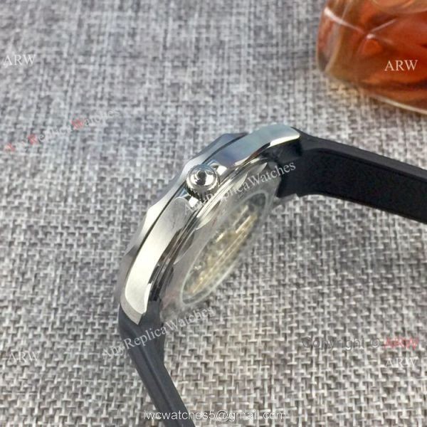 High quality Omega Commanders 007 Watch Gold Case Blue Rubber Band 3