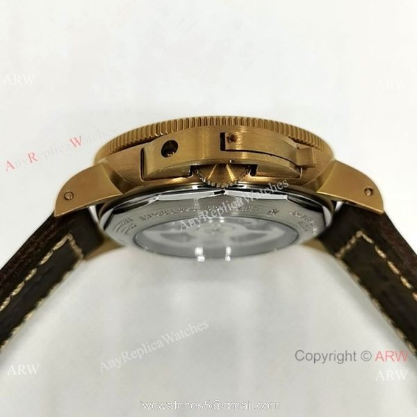 Panerai Luminor Submersible PAM00968 Watch Brass Case 3