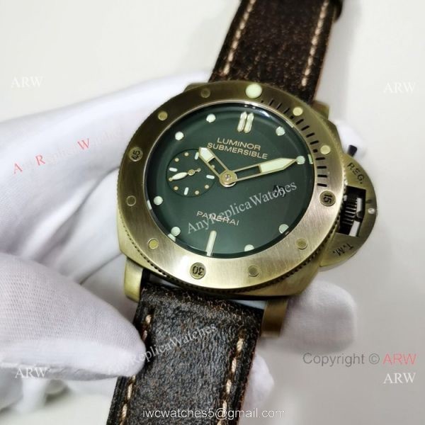 Copy Panerai Luminor Submersible Bronzo Case Watch PAM00382 3