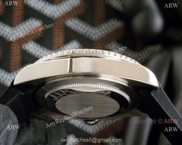 Top Replica Rolex Submariner Watch Rainbow Bezel Blue Rubber Strap 3