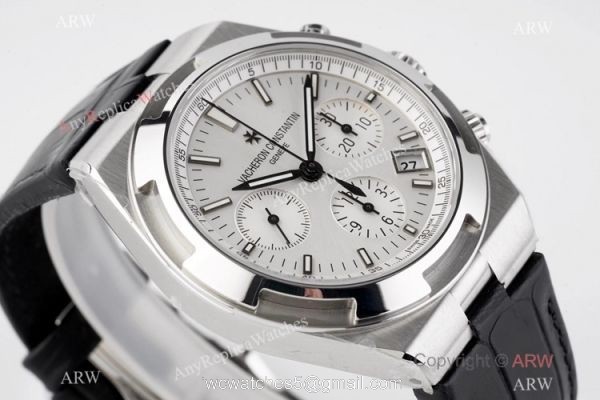 Swiss Replica Vacheron Constantin Overseas Chronograph 5500V White Dial Watch 3