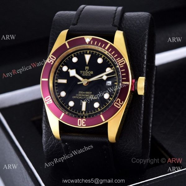 Clone Tudor Heritage Black Bay 41mm Watches Black Leather Strap Green Bezel 3