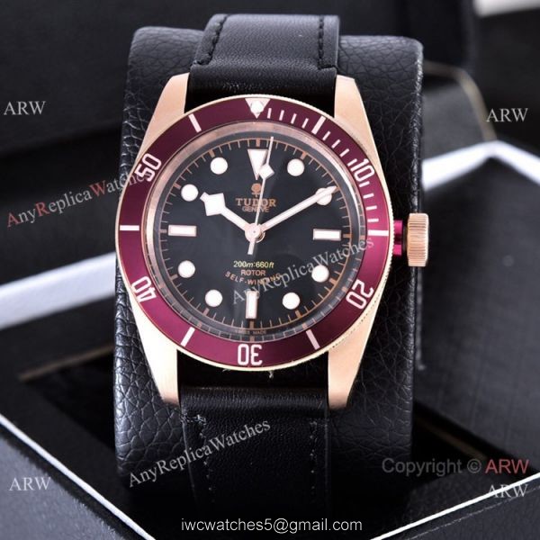 Copy Tudor Heritage Black Bay Watches Rose Gold Black Leather Strap 41mm 3