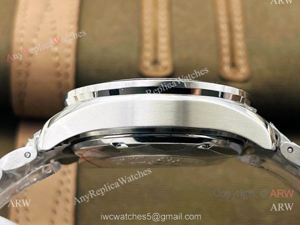TW Factory Omega Speedmaster 7750 Watch Replica Stainless Steel Panda Face 3