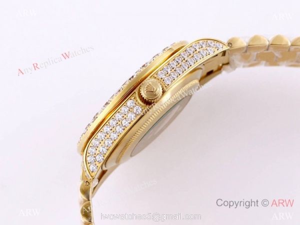 Replica Rolex New Oyster Perpetual Pearlmaster 39 Watch Gold Diamonds 3