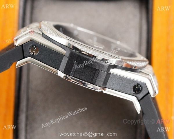 Z Factory Swiss Copy Hublot Sang Bleu Diamond Bezel Watch 2021 New 3