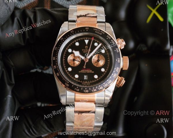 Solid Black Tudor Heritage Black Bay Replica Watches 42mm Automatic 3