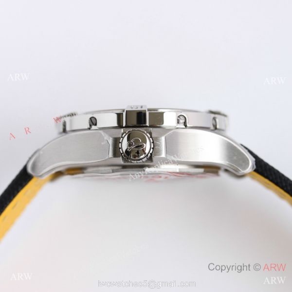 (GF) Swiss Breitling Avenger Automatic 45 Seawolf Asia2824 GF Watch Yellow Dial with Arabic Markers 3