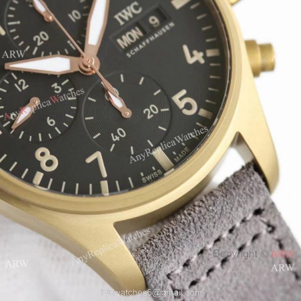 ZF Swiss IWC Pilots Chronograph 10 Years of MR PORTERo Edition IW387907 watch 2022 New 3