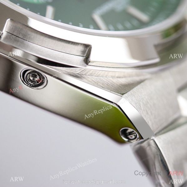 Swiss Vacheron Constantin Overseas 4300v Perpetual Calendar Watch Olive Green Dial 41.5mm 3