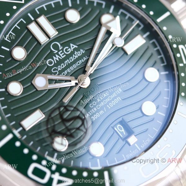 Omega 2022 Novelties Swiss Omega Seamaster Diver 300m VSF 8800 Green Dial Watch 3