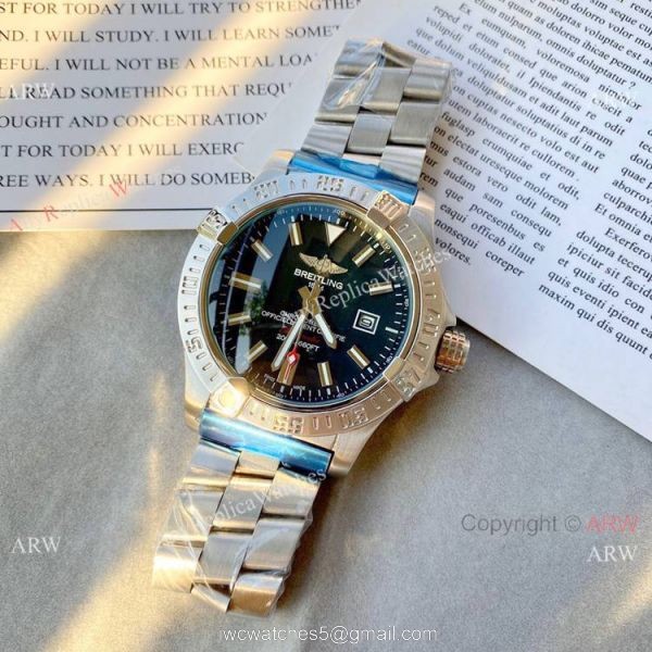 Replica Breitling Avenger Automatic 44mm Watch Blue Rubber Strap 4