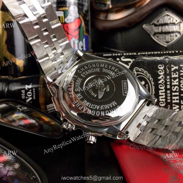Replica Breitling Chronomat B01 43MM Watch White Subdials 4