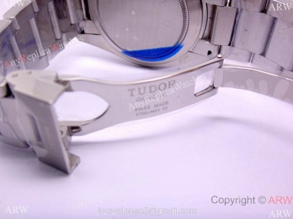 Replica Tudor Geneve Heritage black Bay Black dial / blue bezel Automatic 4
