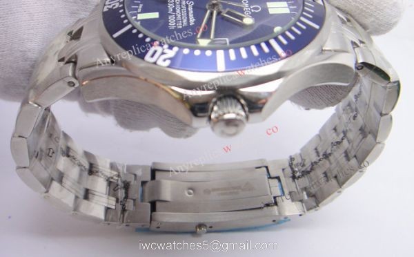 Omega Seamaster 300 Replica James Bond Watch SS Blue Dial 40mm For Men 4