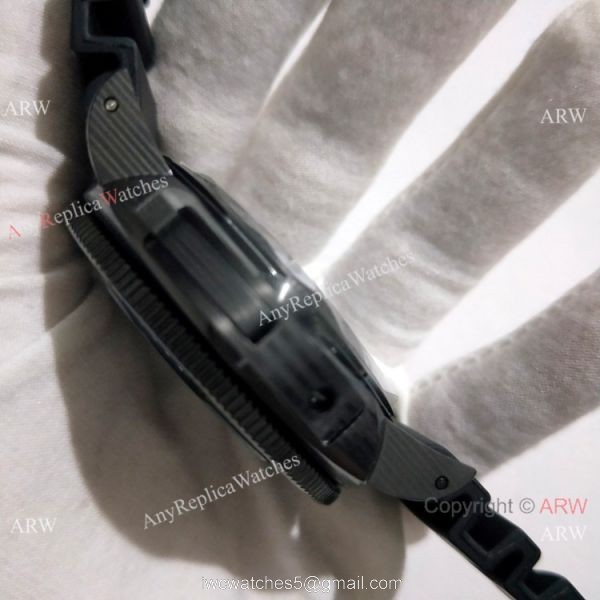 New Style Copy Panerai Submersible Luna Rossa PAM 1039 Wristwatch 4