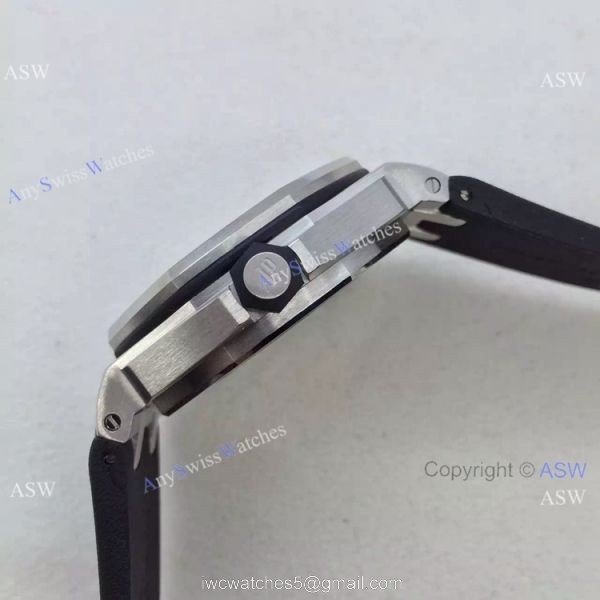 Swiss AAA Replica Audemars Piguet Royal Oak Diver 15710 Black Rubber Strap 4