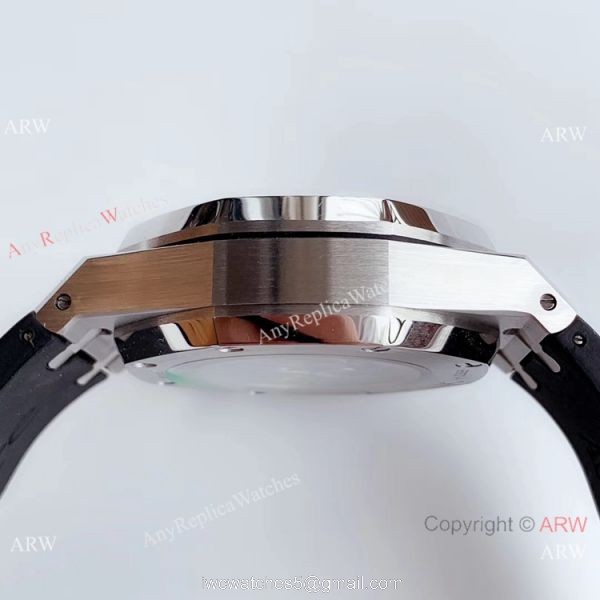 BF Replica Audemars Piguet Royal Oak Chronograph Watch White Face Rubber Strap 4