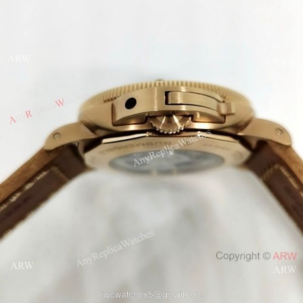 Best Replica Panerai Luminor Submersible ROSE GOLD Black Dial Watch PAM 671 4