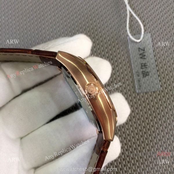2019 Replica Omega seamaster Complications Watch Rose Gold White Dial 4