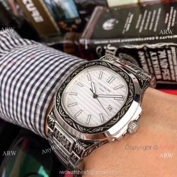 Best Replica Patek Philippe Engraving Nautilus Blue Dial 40MM Watches 4