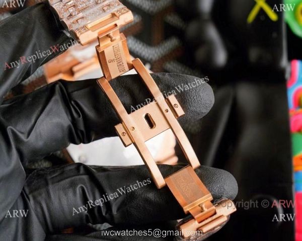Rose Gold Royal Oak Offshore AP Iced Out Replica Watch for Sale 4