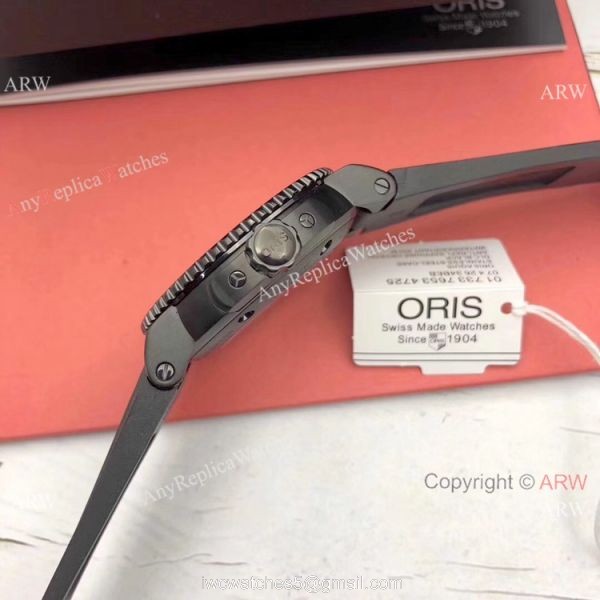 Swiss Fake Oris Aquis Automatic Watch Black Case Sapphire glass 4
