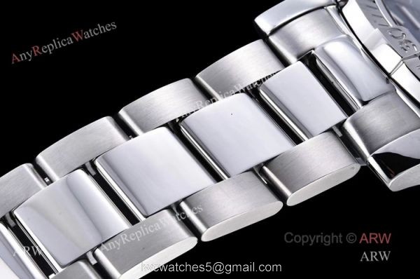 (GF) High Quality Replica Breitling Avenger 43mm Black Dial Stainless Steel Asia 2824 Watch 4