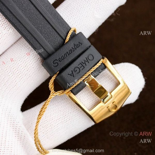 New! Copy Omega Diver 300m James Bond Limited Edition Watch Rose Gold Rubber Strap 4