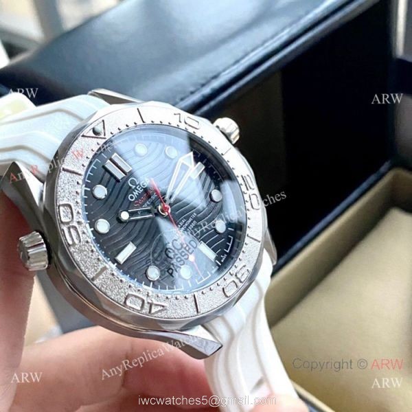 2021 New! Omega Seamaster Diver 300m Nekton Edition Watch Rubber Strap 4