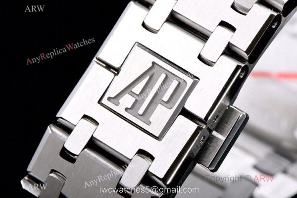 JF Swiss Copy Audemars Piguet Lady Royal Oak Watch White Dial Diamond Bezel 33mm 4