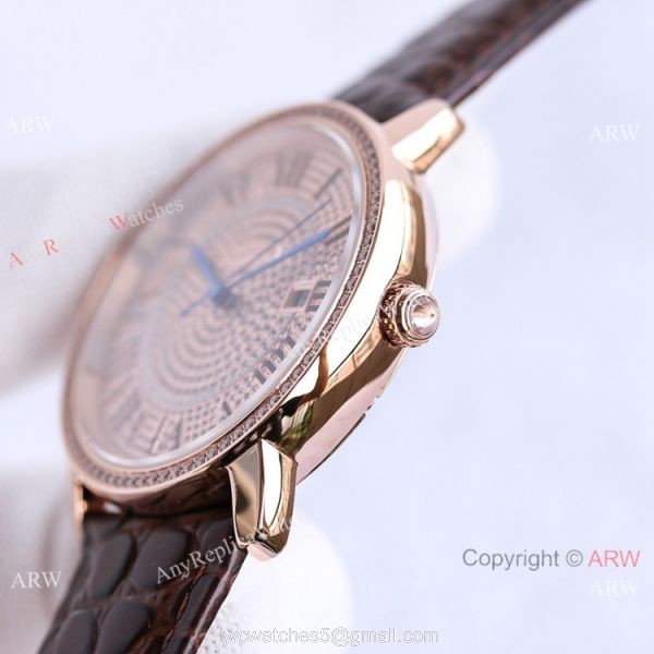 TW Swiss Relica Cartier Ronde Solo de Cartier Iced Out Watch Full Diamond Dial Roman Markers 4