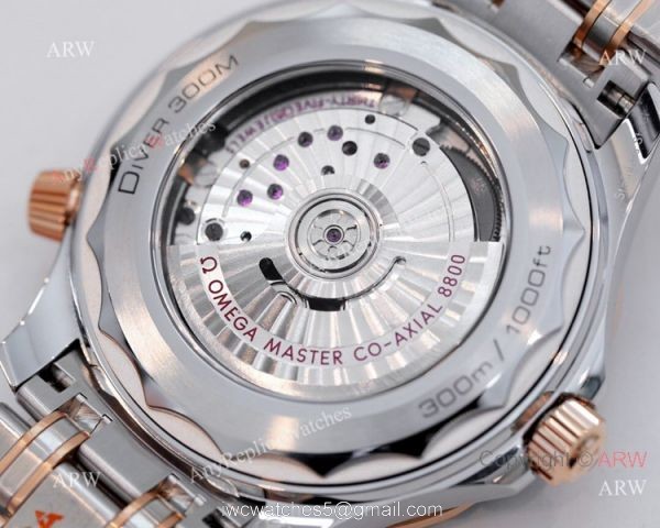2021 Latest Swiss Replica Omega Seamaster Diver 300M OR 8800 Watch Two Tone Rose Gold Blue Dial 4