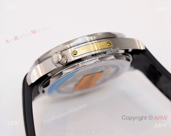 Super Clone Omega Seamaster Diver 300m &8216;James Bond Limited Edition OR 8800 Watch Rubber Strap 4