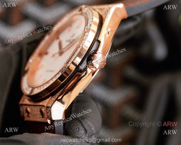 Clone Hublot Iced Out Classic Fusion Watches Rose Gold Automatic 4