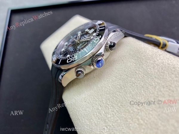 New OM Factory Omega Seamaster Diver 300 Black Dial Black Rubber Strap Replica Watch 44mm 4