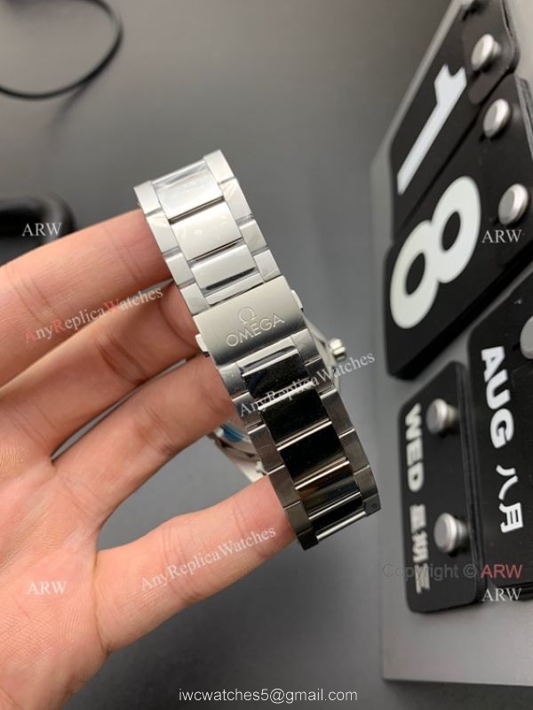 (VS) Omega Seamaster Aqua Terra 150m Watch White Dial Swiss 8900 Movement 4