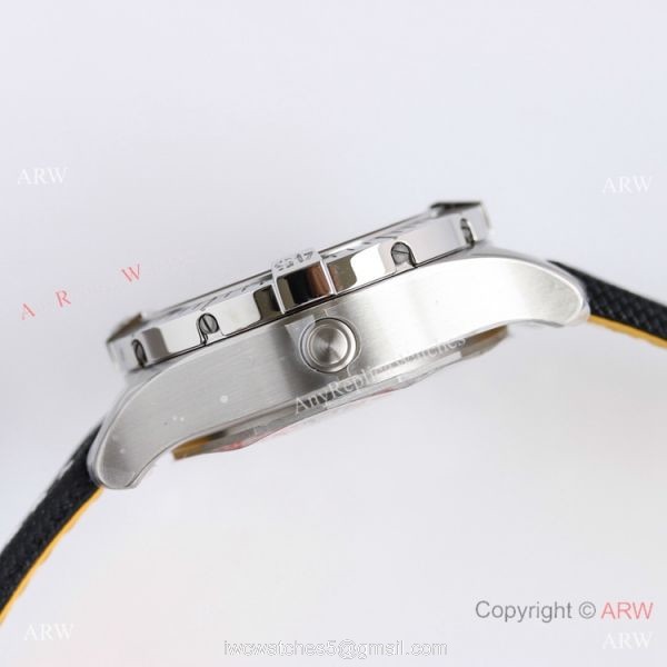 (GF) Swiss Breitling Avenger Automatic 45 Seawolf Asia2824 GF Watch Yellow Dial with Arabic Markers 4