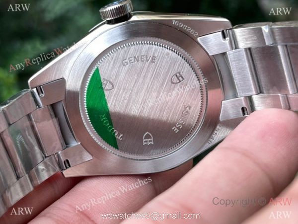 Swiss Replica Tudor Black Bay Cal.2824 Stainless Steel Silver Dial Watch 41mm 4