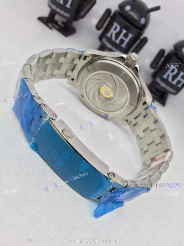 Replica Swiss 2836 Omega 007 Watch Replica for 50th Anniversary 5