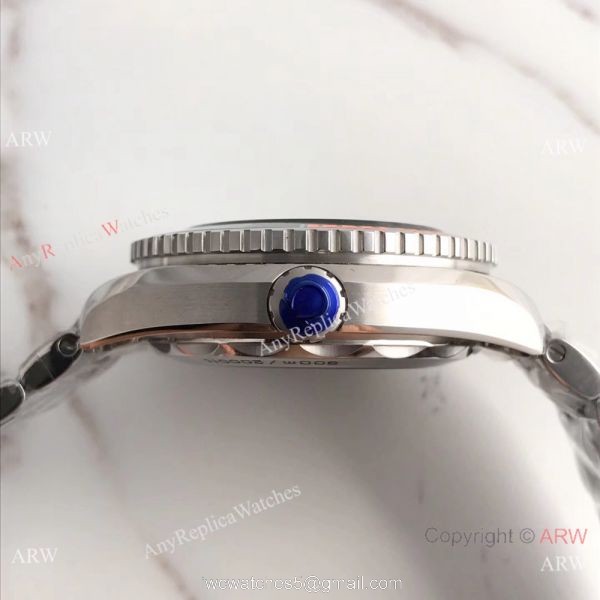 Swiss Replica Omega Seamaster Planet Ocean 600m Diver Men Watch Dark Blue Red Bezel 5