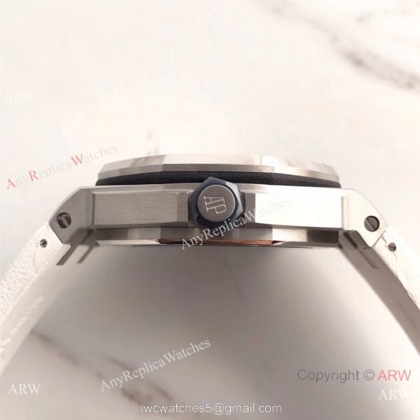 Swiss Grade Replica Audemars Piguet Royal Oak Offshore White Dial Rubber 5