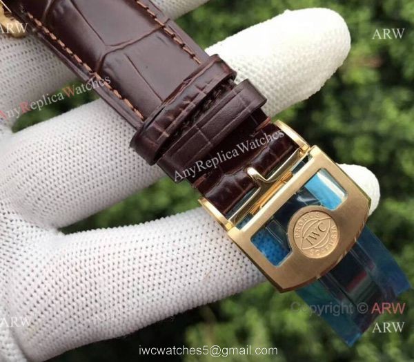 Fake IWC Portugieser Annual Calendar 7 days 44.2mm Watch Gold Case White Dial 5