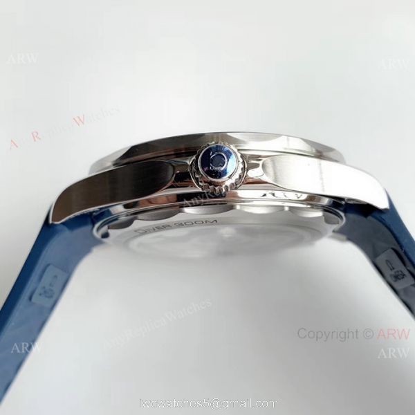 (OM Factory)Omega Seamaster 300 Replica Watch SS Blue Rubber Strap 5