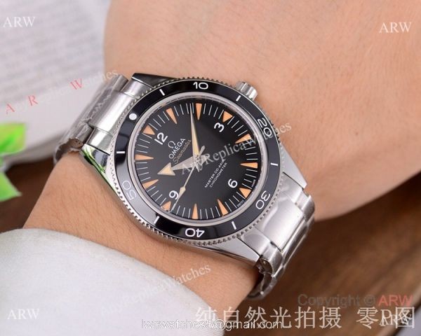 Omega Seamaster 300 Spectre Watch Replica 2-Tone Blue Ceramic 5
