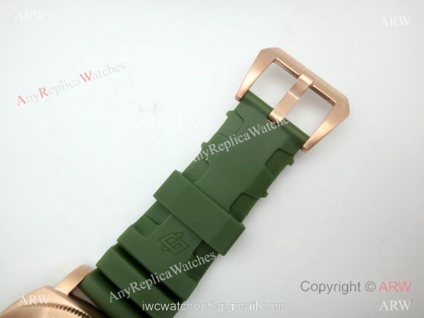 2019 New Replica Panerai Luminor Submersible Green Face Automatic Watch 5