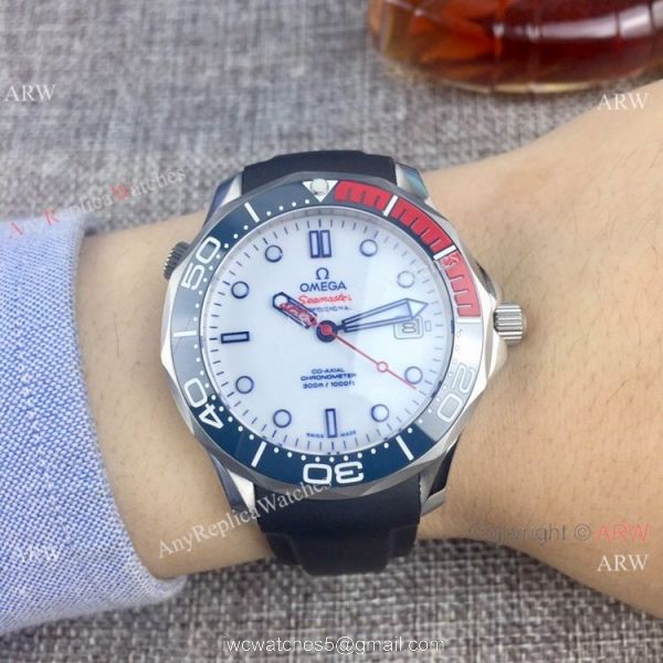 High quality Omega Commanders 007 Watch Gold Case Blue Rubber Band 5