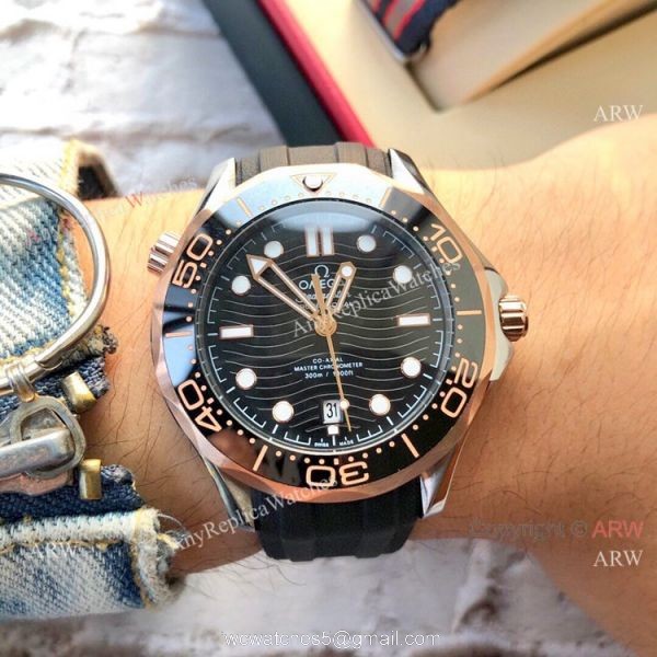 New Copy Omega Seamaster Diver 300 M Two Tone Rose Gold Rubber Strap Watch 5